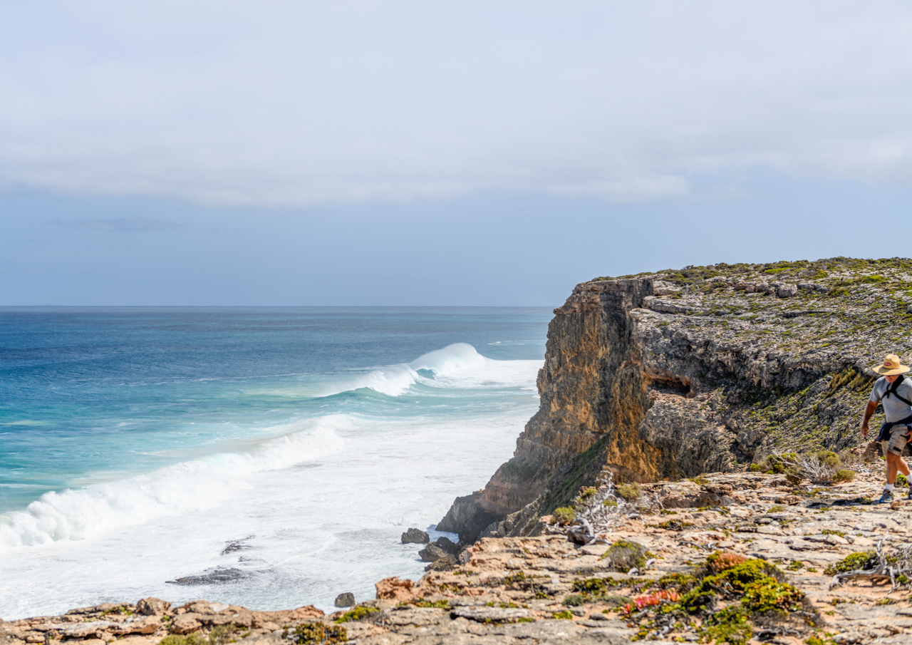 Trekking to South Australia lone Apostle.