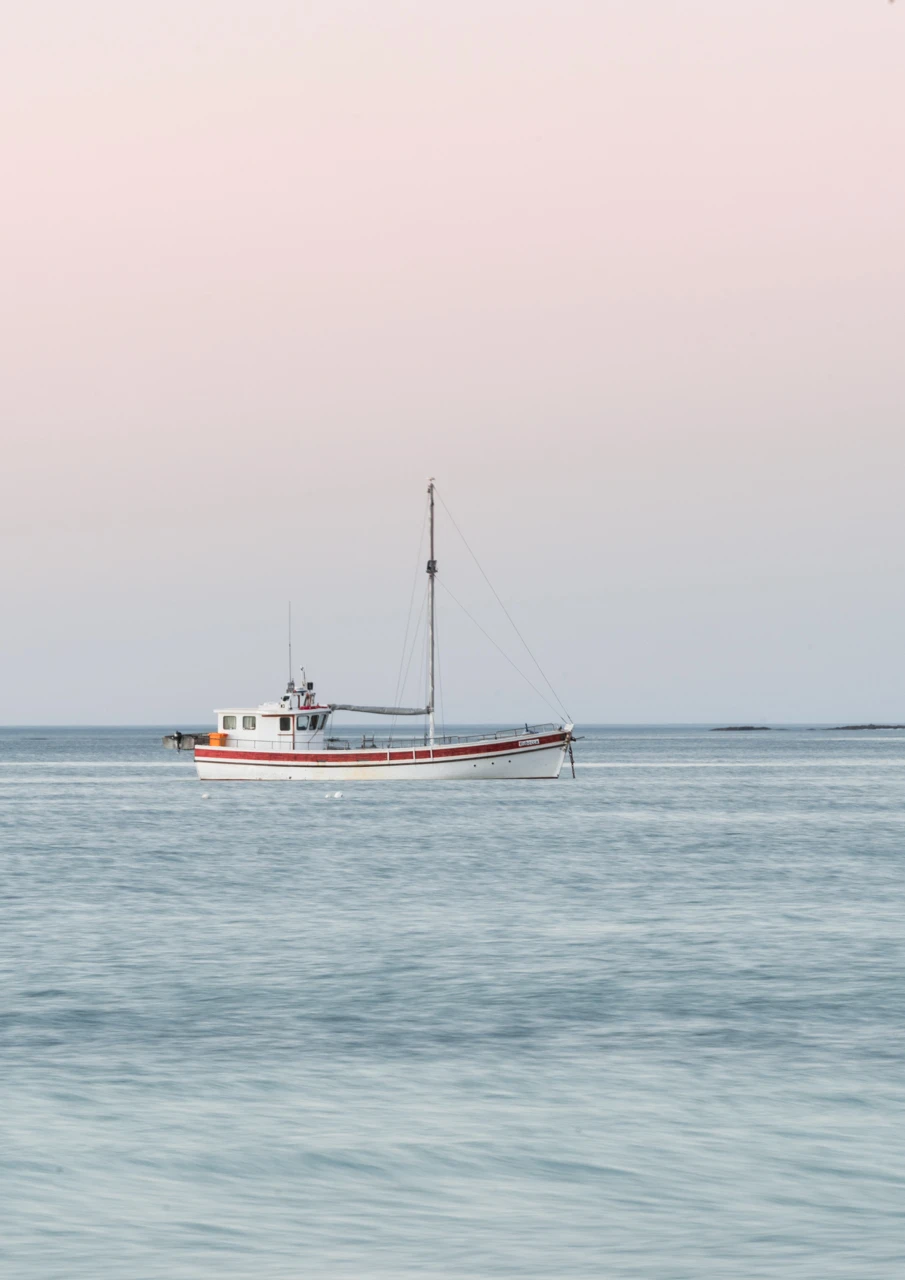 A fishing boat moored at Pondalowie Bay